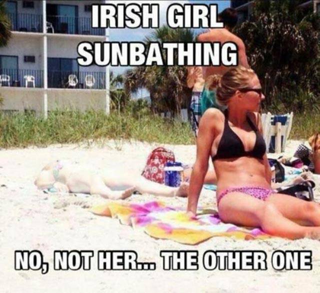 irish girl sunbathing - hinschauen! 
